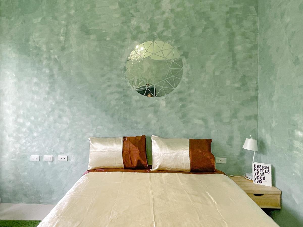 Kaohsiung Raifong Corner Homestay 외부 사진