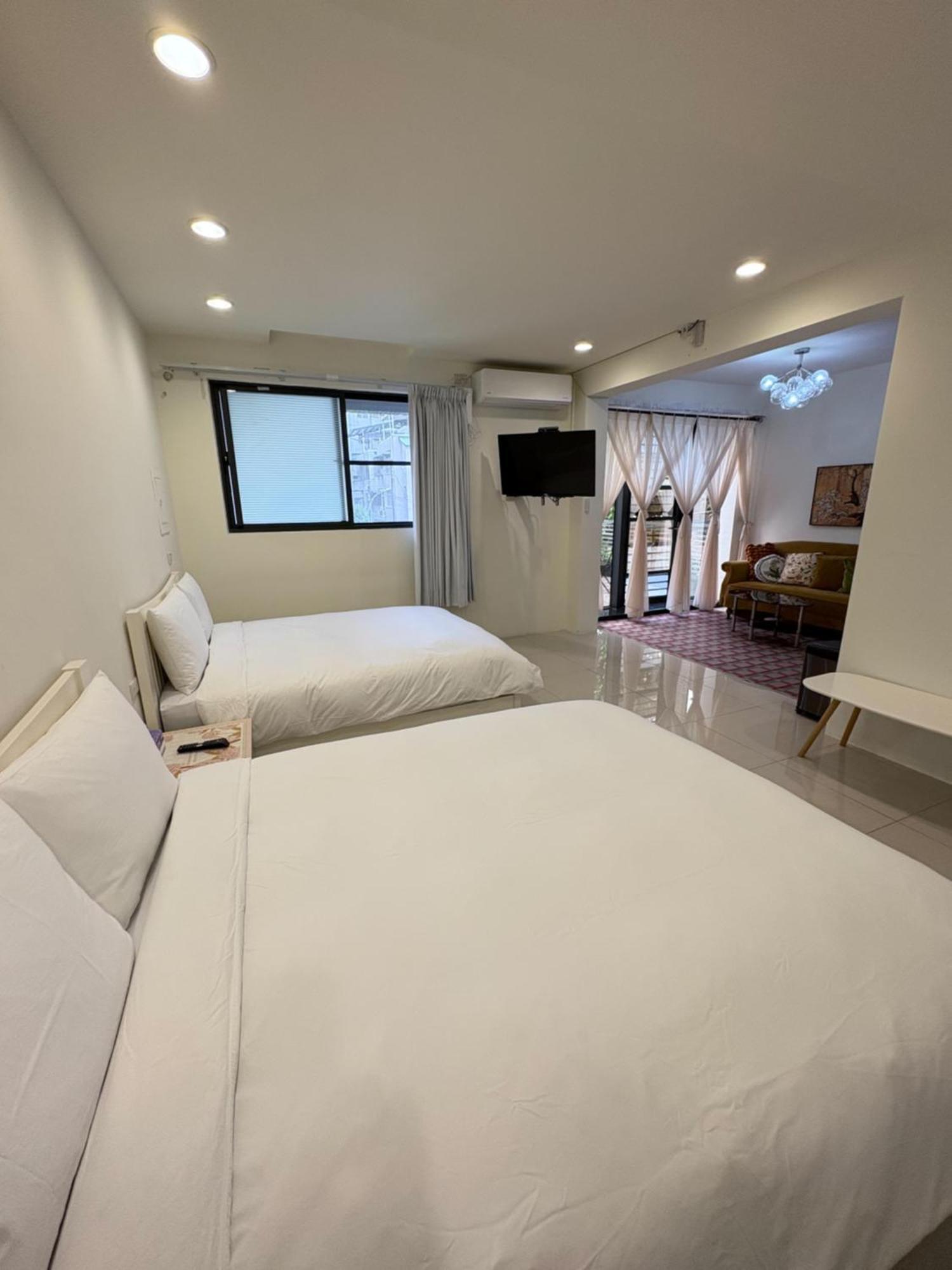 Kaohsiung Raifong Corner Homestay 외부 사진