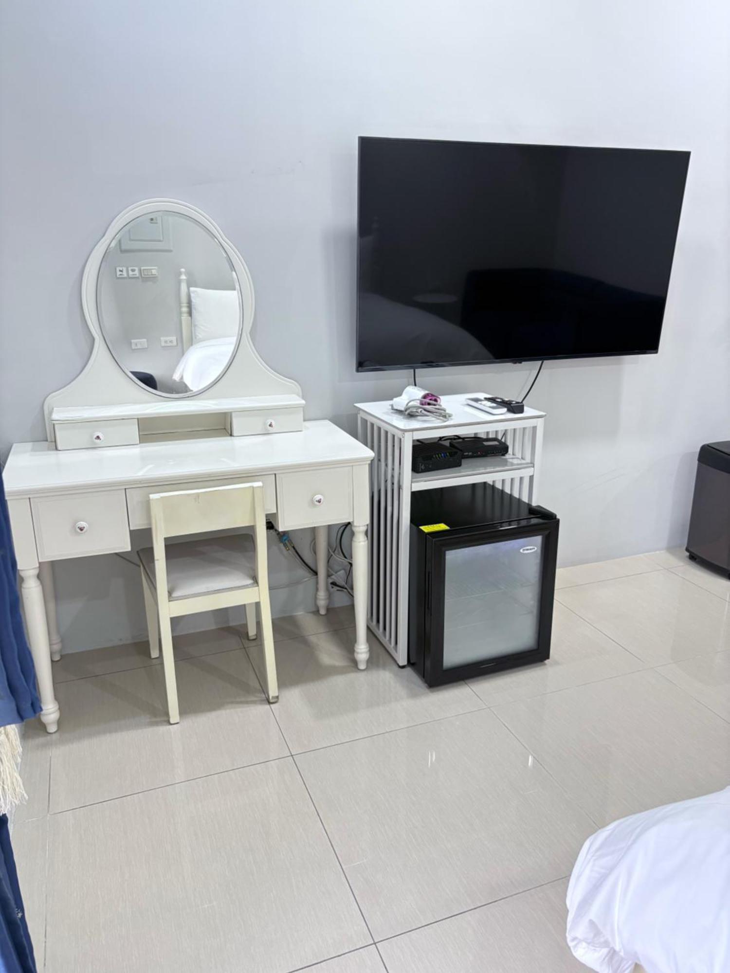 Kaohsiung Raifong Corner Homestay 외부 사진