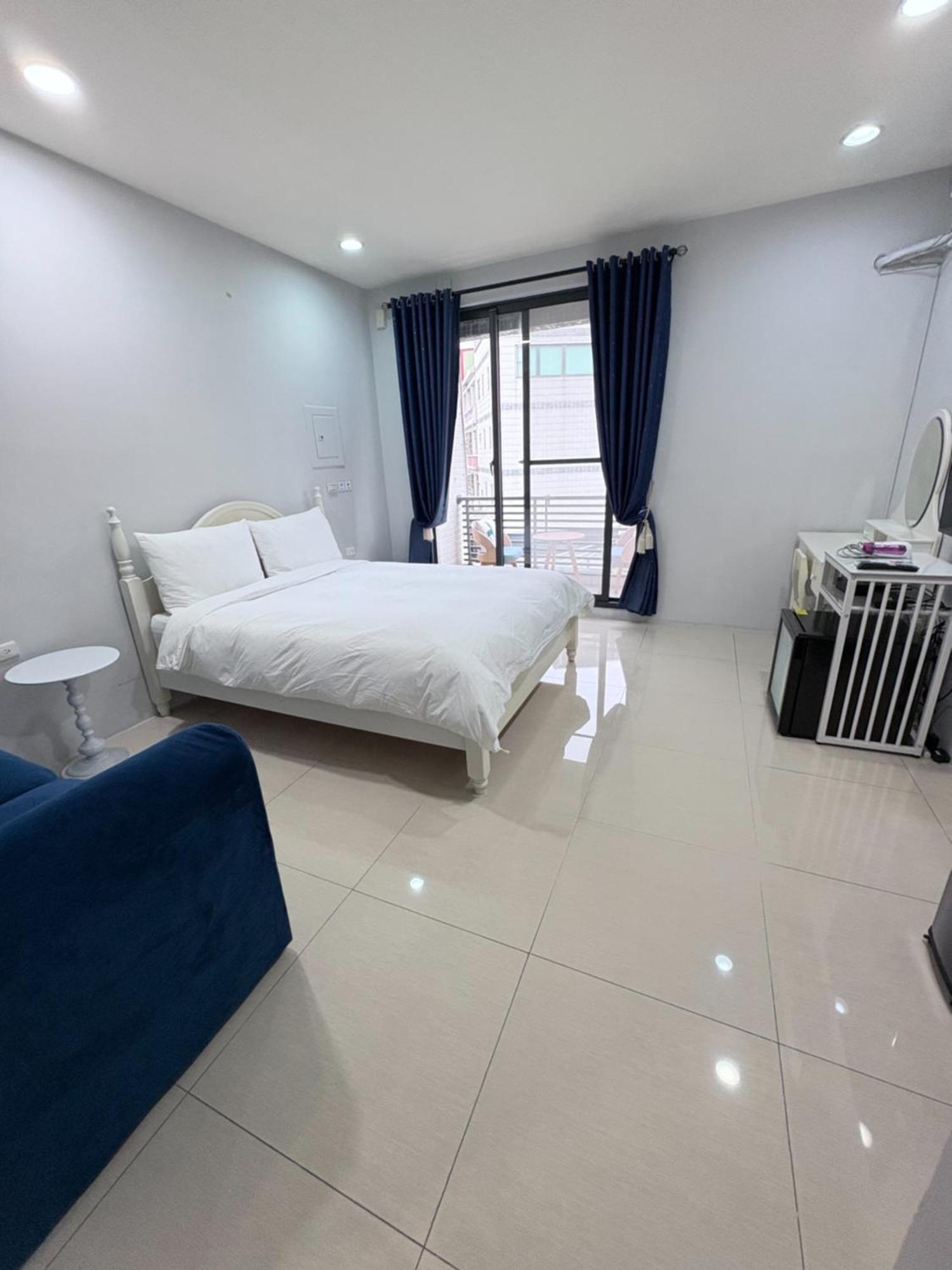 Kaohsiung Raifong Corner Homestay 외부 사진