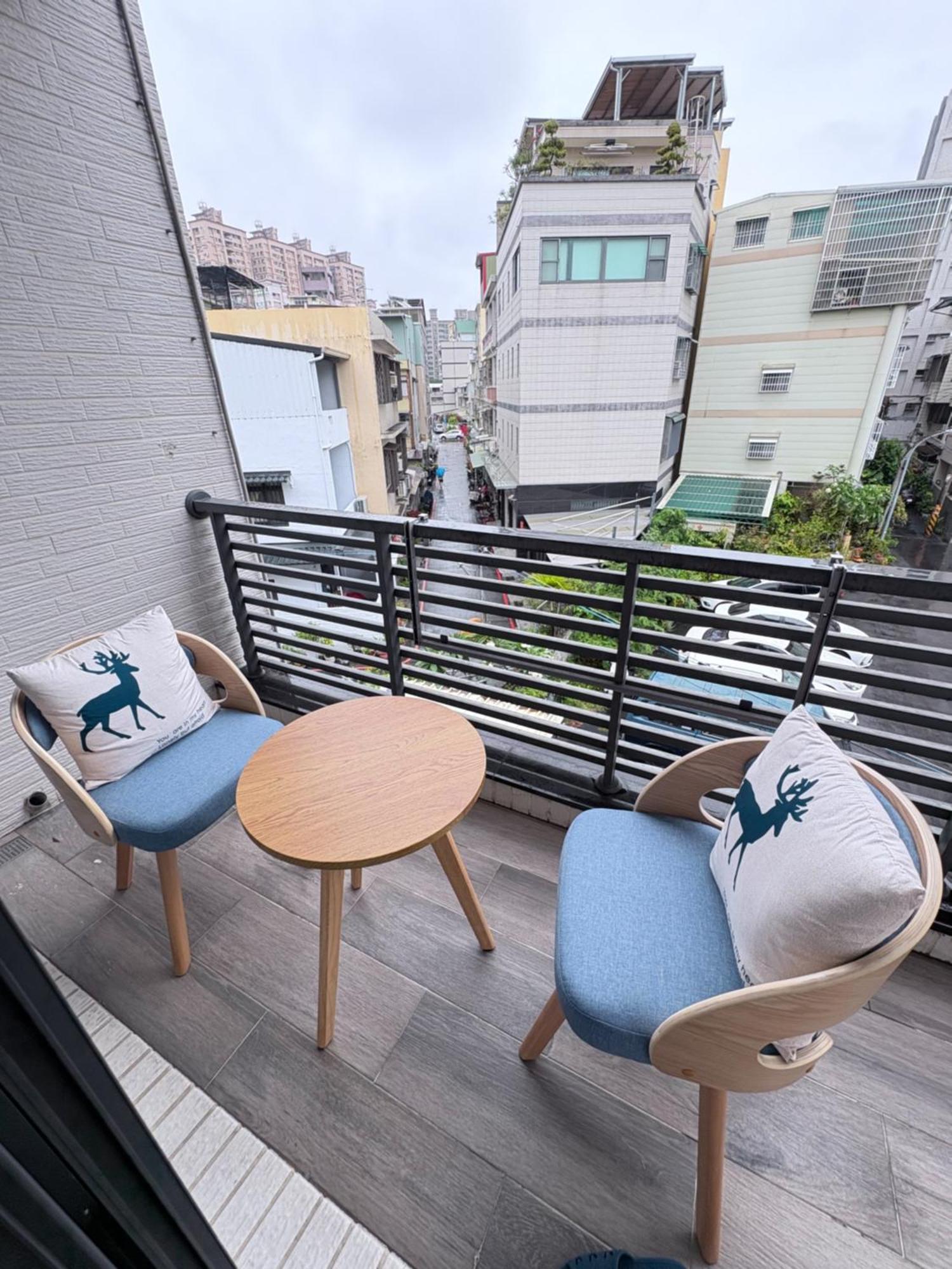 Kaohsiung Raifong Corner Homestay 외부 사진